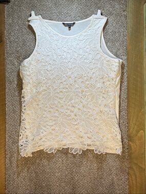 Unique Spectrum White Floral Lace Tank Top
